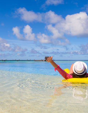 Come sopravvivere alle vacanze se hai problemi di salute